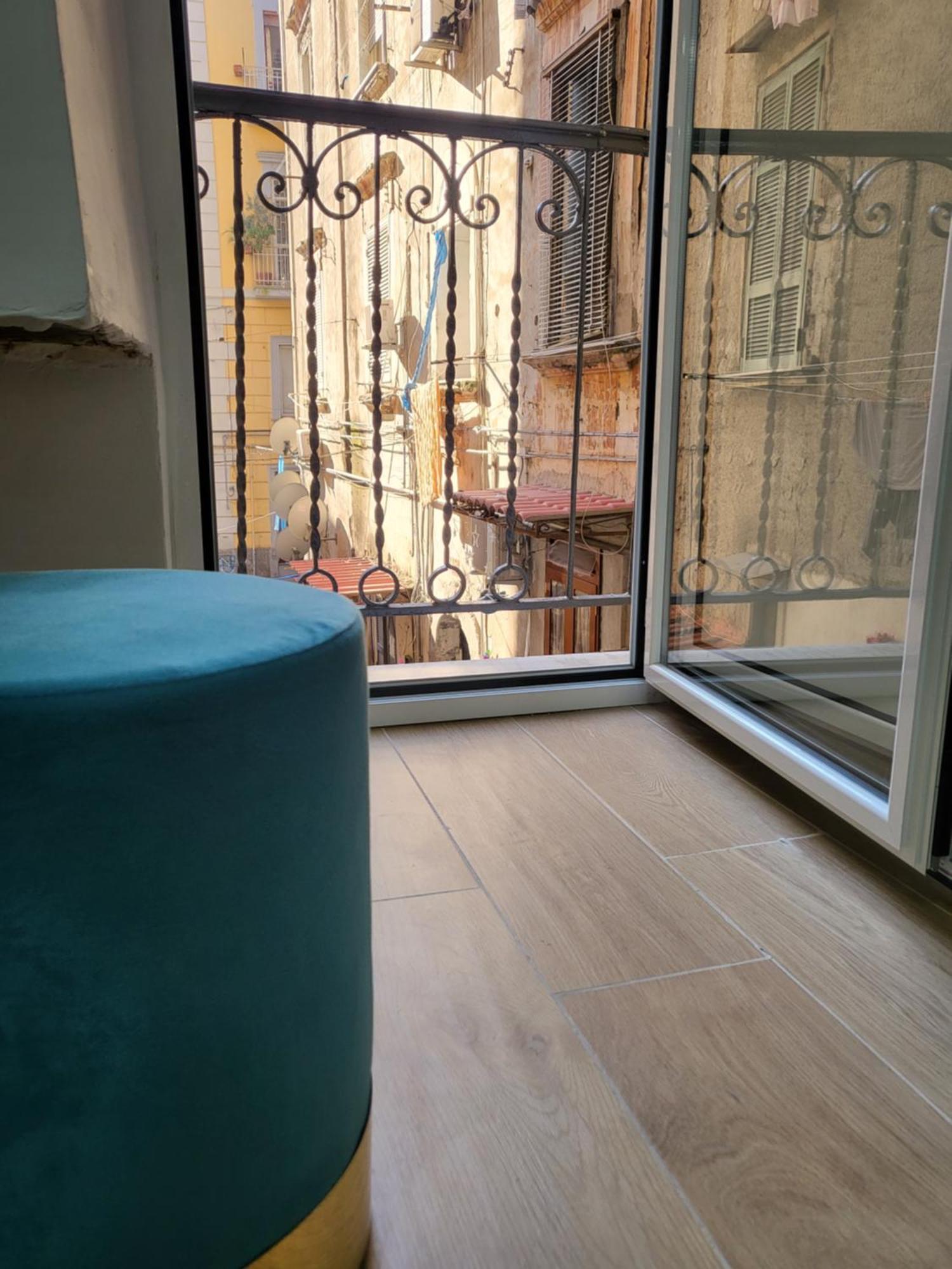 Appartement L'Approdo Di Dante à Naples Extérieur photo