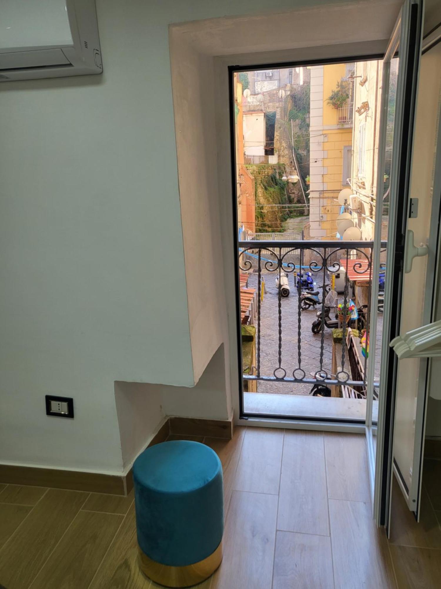 Appartement L'Approdo Di Dante à Naples Extérieur photo