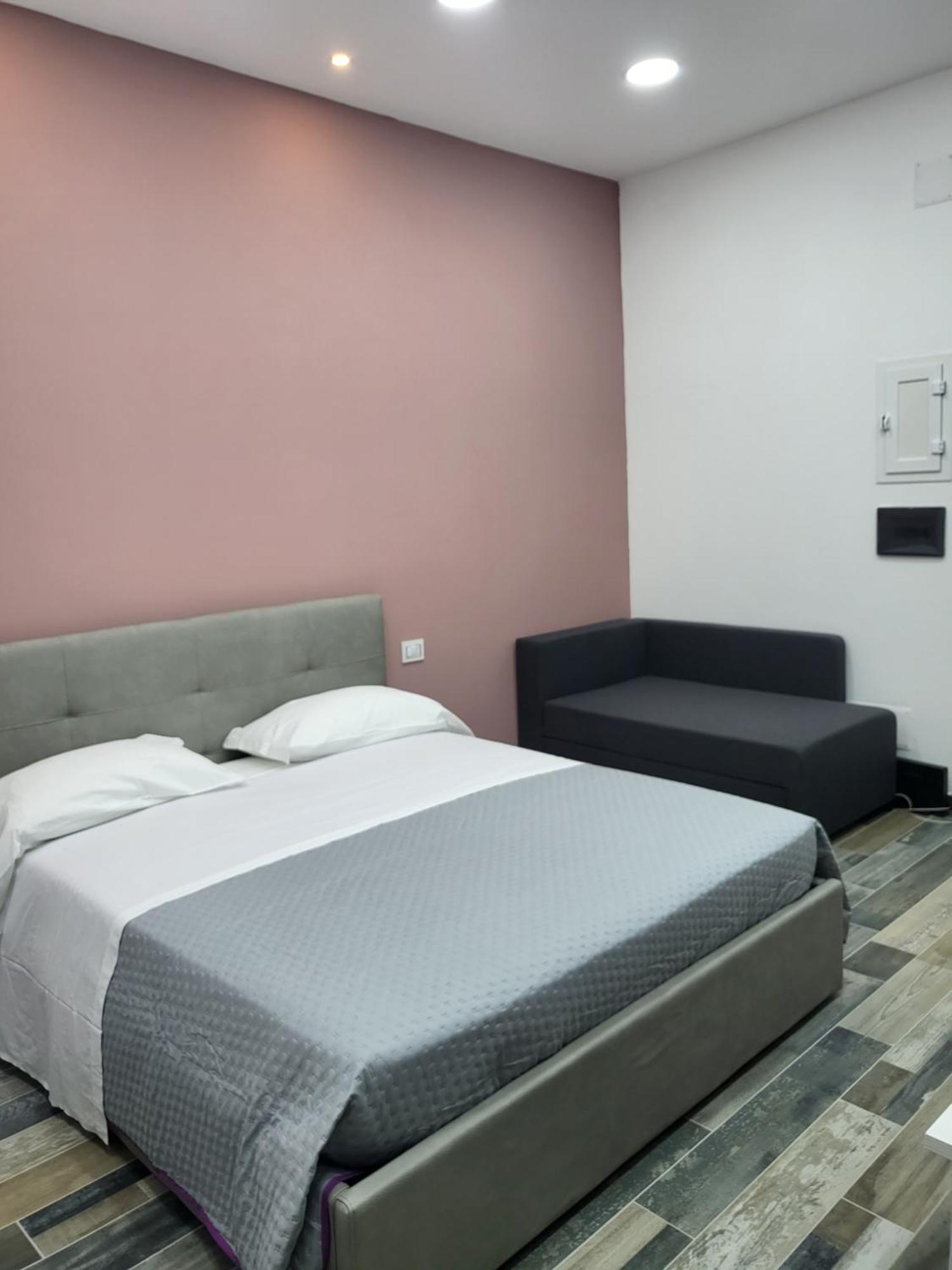 Appartement L'Approdo Di Dante à Naples Extérieur photo
