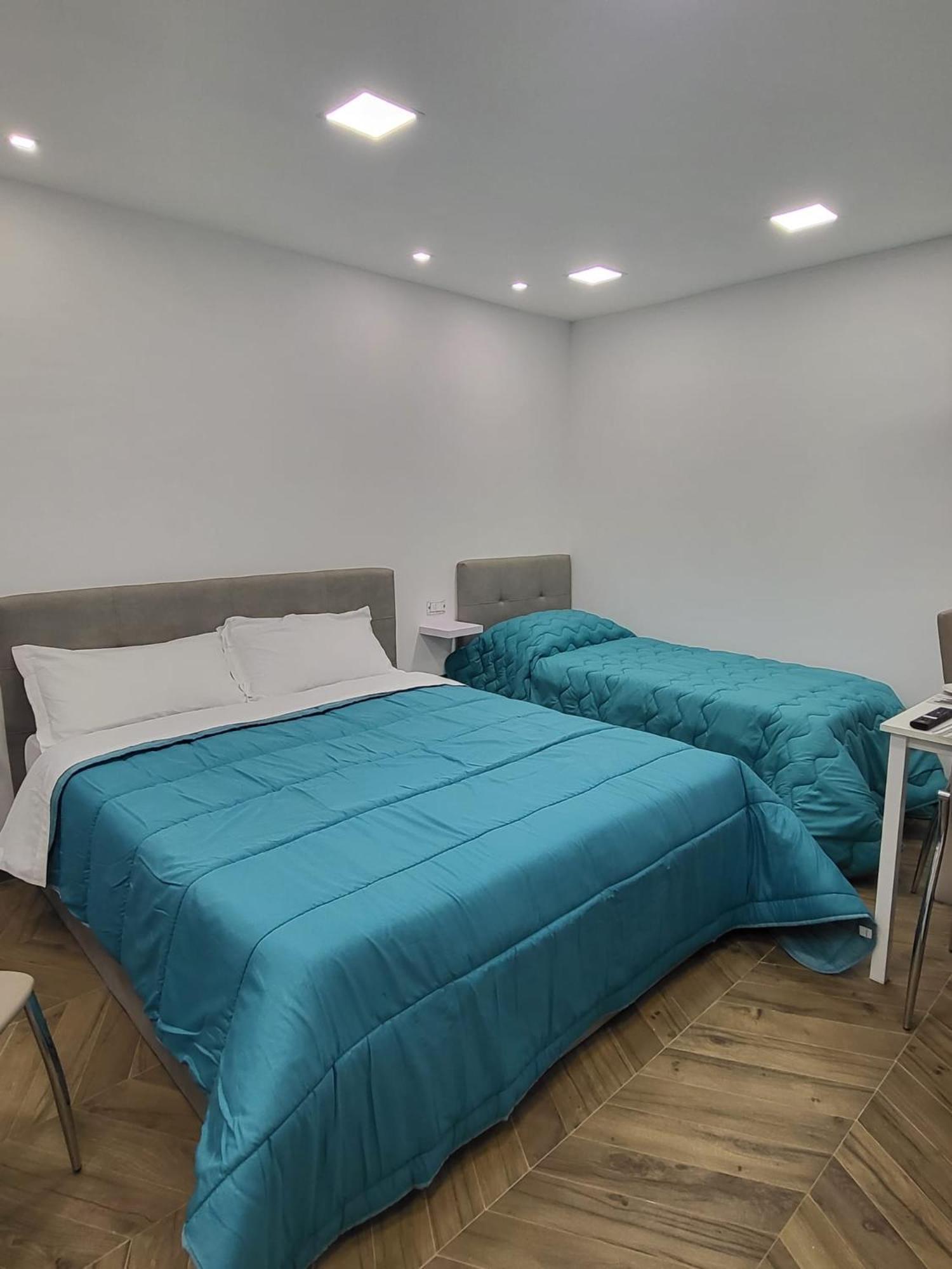 Appartement L'Approdo Di Dante à Naples Extérieur photo