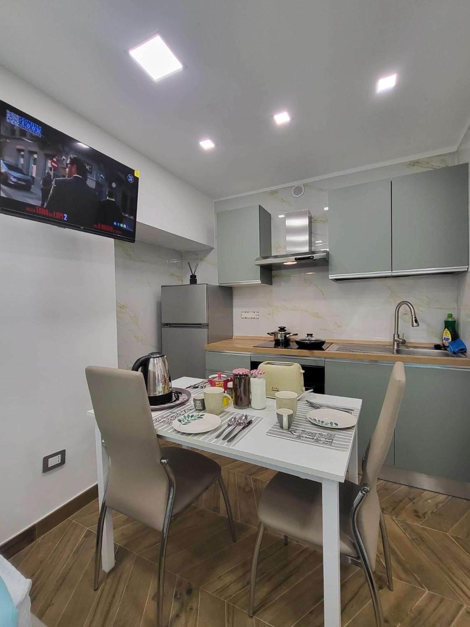 Appartement L'Approdo Di Dante à Naples Extérieur photo